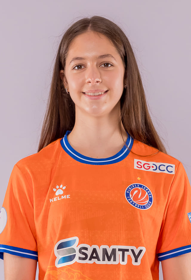 エミリー バラニャイ